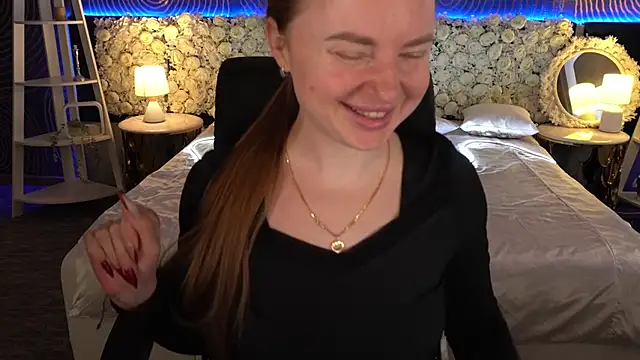 MiaRedFox online show from January 17, 2026, 1:26 pm