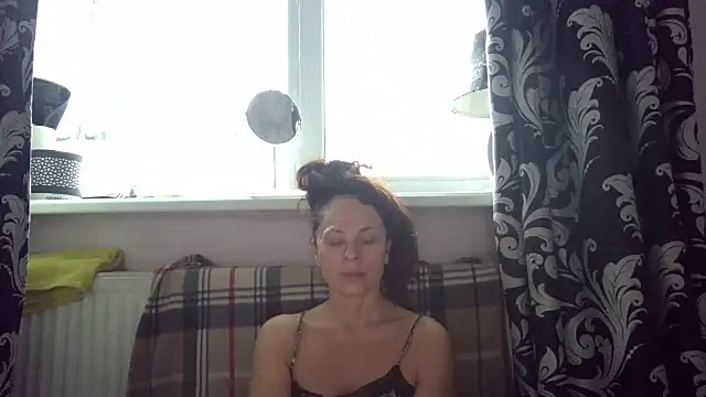 Snapshot of LindaStarS chatting on February 25, 2026, 5:51 am LindaStarS online show from February 25, 2026, 5:51 am