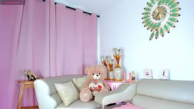 latinwondercockts online show from October 4, 2025, 12:28 pm