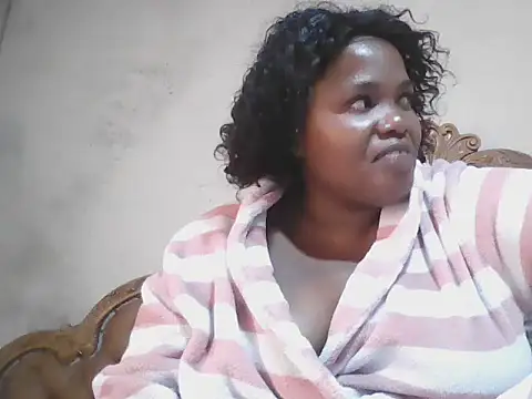 sexybigboobz online show from April 23, 2026, 9:49 am