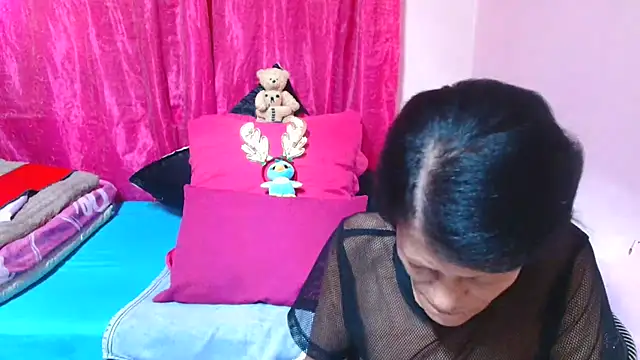 SLUTTYROXY online show from December 21, 2025, 12:29 pm