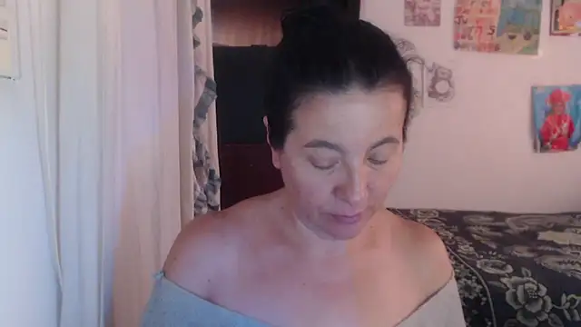 stefilove10 online show from February 11, 2025, 5:40 pm