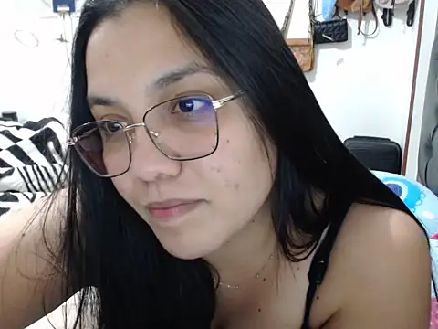 Snapshot of Andrea_hottest_angel chatting on December 22, 2025, 5:18 am Andrea hottest angel online show from December 22, 2025, 5:18 am