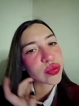 loveuu-bae online show from October 18, 2025, 1:07 am