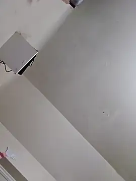 UncutHammer69 online show from September 12, 2025, 2:17 pm