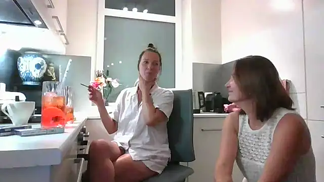 AnnaWaller online show from August 8, 2026, 11:12 pm