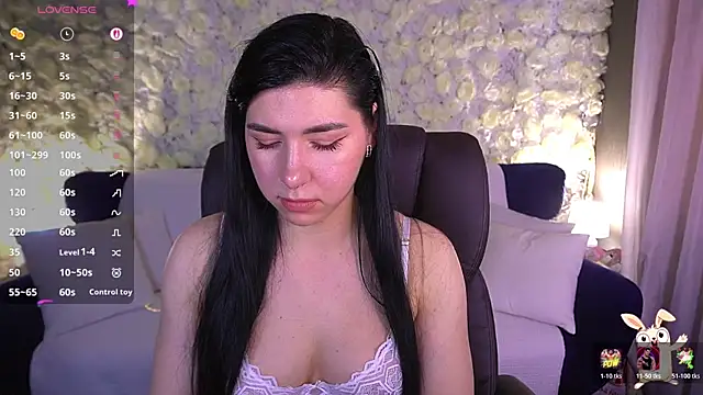 EmilyCandyy online show from May 22, 2026, 6:44 am