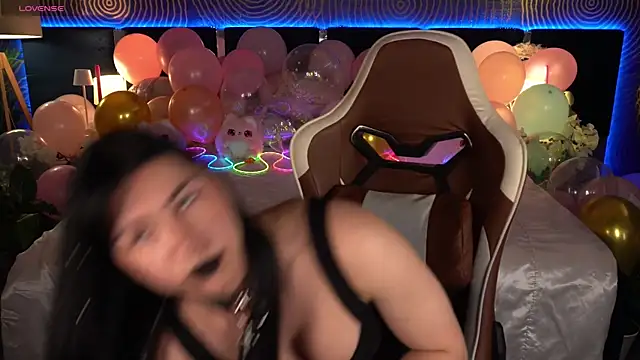EmilyCandyy online show from June 27, 2026, 6:52 am