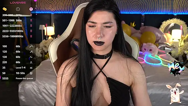 EmilyCandyy online show from July 28, 2026, 6:43 am