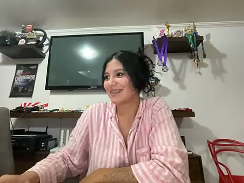 Snapshot of kinky_mila@xh chatting on February 21, 2026, 4:25 am kinky milaxh online show from February 21, 2026, 4:25 am