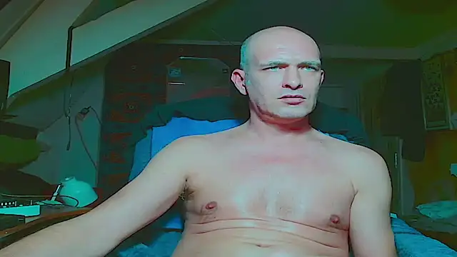 maxhard77 online show from November 15, 2025, 10:58 pm