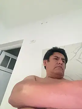 Snapshot of julius_semen chatting on December 21, 2025, 10:32 pm julius semen online show from December 21, 2025, 10:32 pm