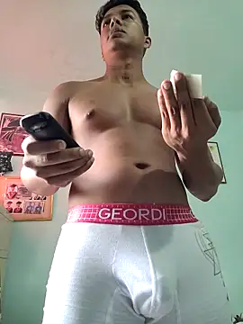 Snapshot of morenito420 chatting on November 10, 2025, 7:41 pm morenito420 online show from November 10, 2025, 7:41 pm