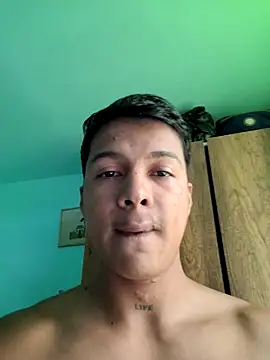 Snapshot of morenito420 chatting on October 3, 2025, 7:15 pm morenito420 online show from October 3, 2025, 7:15 pm