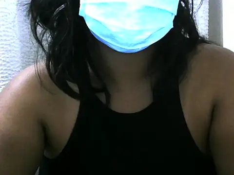 Artinah22 online show from December 1, 2025, 7:37 pm