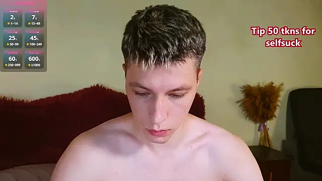 Snapshot of -ethan7inches- chatting on June 10, 2026, 1:29 am -ethan7inches- online show from June 10, 2026, 1:29 am