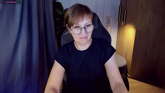 Paris Cherry online show from February 22, 2025, 4:40 pm