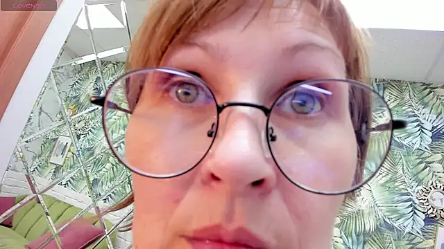 Paris Cherry online show from March 1, 2025, 11:15 pm