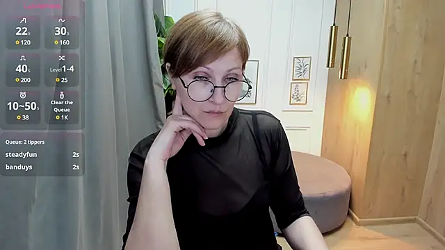 Paris Cherry online show from March 12, 2025, 4:35 pm