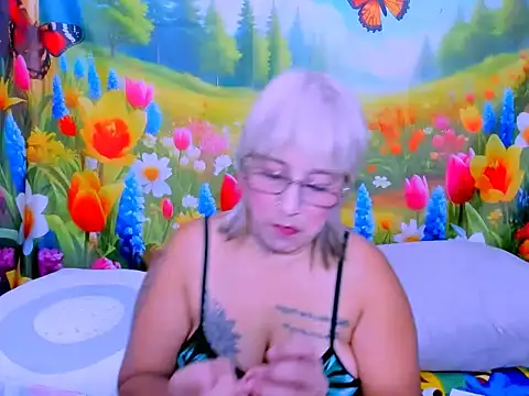 Snapshot of indianroxy chatting on June 28, 2026, 12:33 pm indianroxy online show from June 28, 2026, 12:33 pm