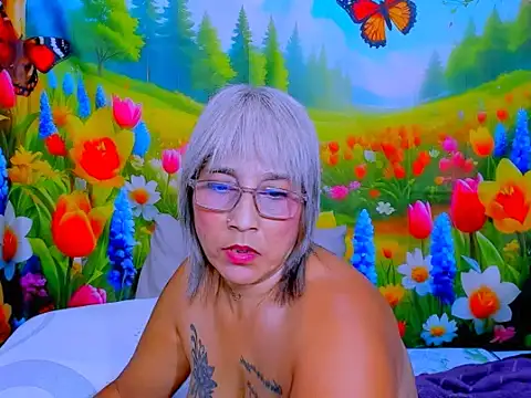 Snapshot of indianroxy chatting on June 14, 2026, 2:51 pm indianroxy online show from June 14, 2026, 2:51 pm