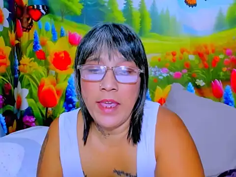 Snapshot of indianroxy chatting on June 6, 2026, 5:01 am indianroxy online show from June 6, 2026, 5:01 am