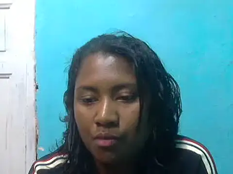 cutybigass online show from December 18, 2025, 12:53 pm