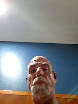 Snapshot of EdgarAlenPole chatting on August 4, 2026, 7:07 pm EdgarAlenPole online show from August 4, 2026, 7:07 pm