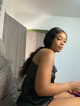 Snapshot of HallyBans chatting on March 9, 2026, 4:21 pm HallyBans online show from March 9, 2026, 4:21 pm