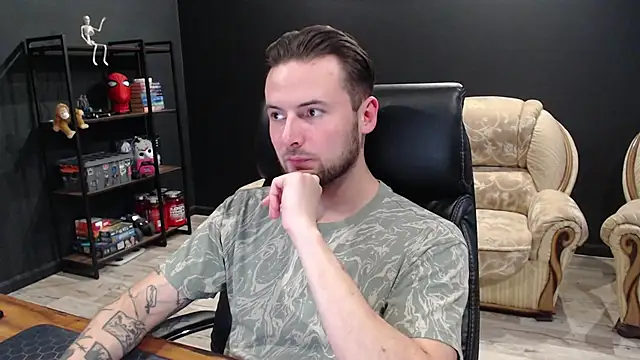 MihasikD online show from November 2, 2025, 12:21 pm