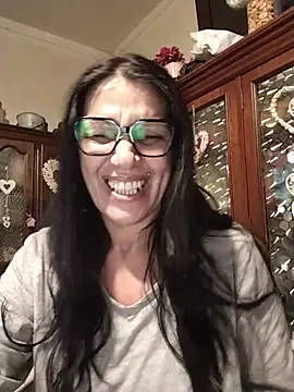 Snapshot of Melmamalhuda@xh chatting on June 10, 2026, 11:06 pm Melmamalhudaxh online show from June 10, 2026, 11:06 pm