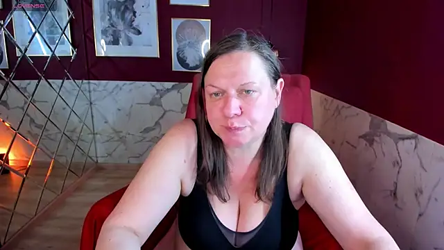 Snapshot of KellyPerfection chatting on June 10, 2026, 6:58 am KellyPerfection online show from June 10, 2026, 6:58 am