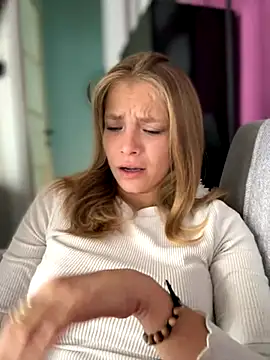 AnastasiaAniess online show from October 3, 2025, 7:54 am