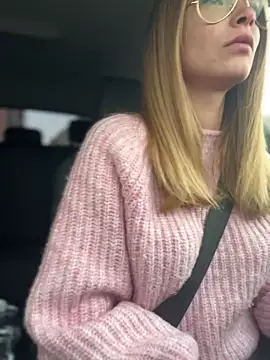 AnastasiaAniess online show from November 6, 2025, 6:28 am