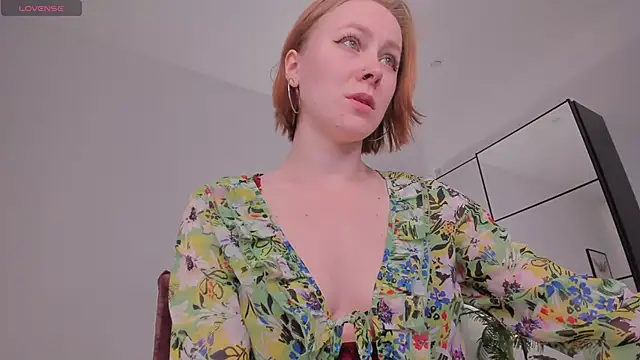 LilianKroft online show from April 30, 2026, 11:17 am