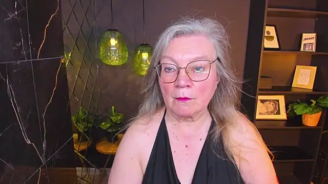 NataliMellow online show from May 24, 2026, 1:11 pm