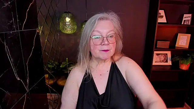 NataliMellow online show from June 1, 2026, 1:11 pm