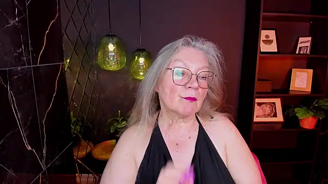 NataliMellow online show from June 8, 2026, 1:11 pm
