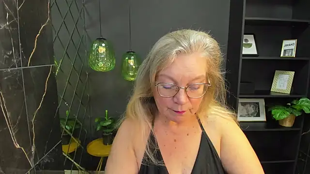 NataliMellow online show from November 2, 2025, 12:54 pm