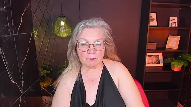 NataliMellow online show from June 9, 2026, 1:12 pm
