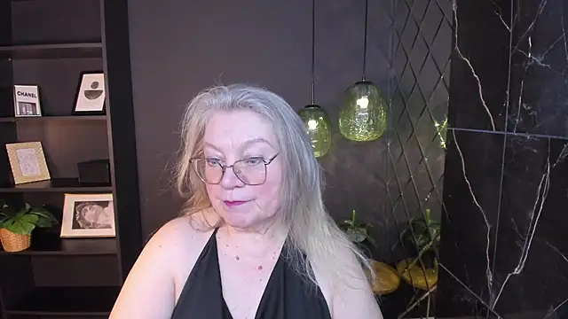 NataliMellow online show from March 22, 2026, 1:12 pm