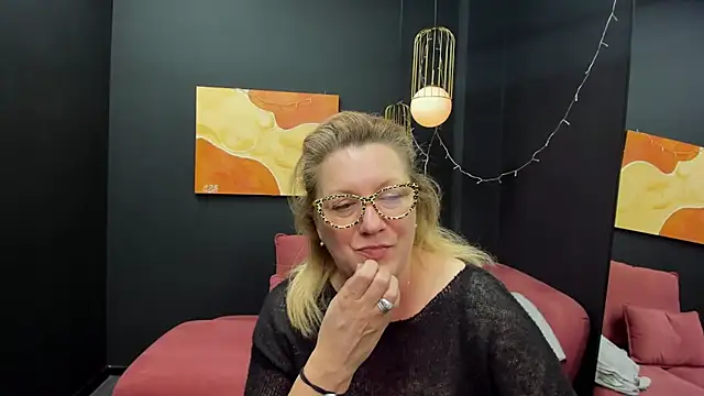 LeaPure online show from March 1, 2025, 5:27 pm