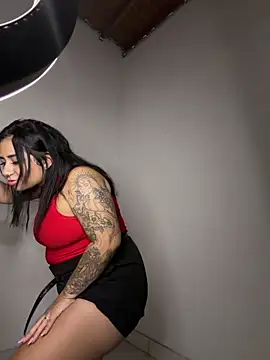 halana squirts online show from April 26, 2026, 9:50 am