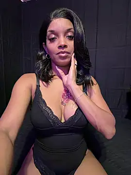 Rakiyahcharms online show from July 14, 2026, 2:05 am