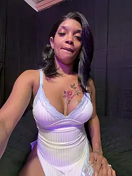 Rakiyahcharms online show from July 19, 2026, 5:32 pm