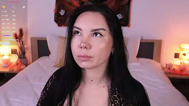 Snapshot of Leila__Sweet chatting on October 24, 2025, 6:56 am Leila Sweet online show from October 24, 2025, 6:56 am