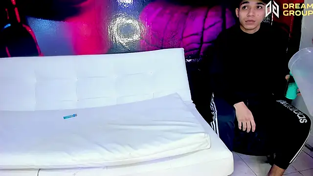 AmazingPartys online show from January 6, 2026, 2:15 am