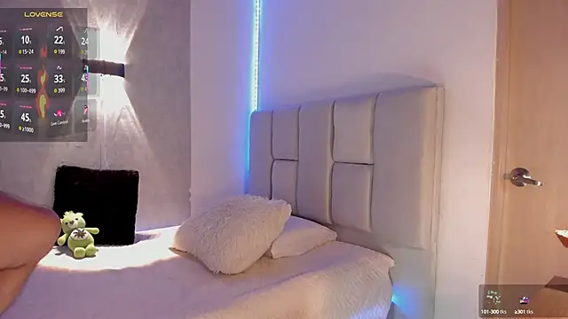 CRAZYBOYLOVE online show from September 10, 2025, 11:09 am