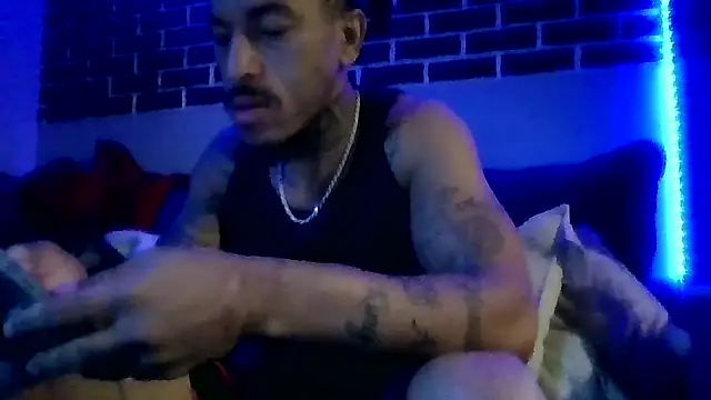 BigWayneBabyXXX online show from October 27, 2025, 1:34 pm