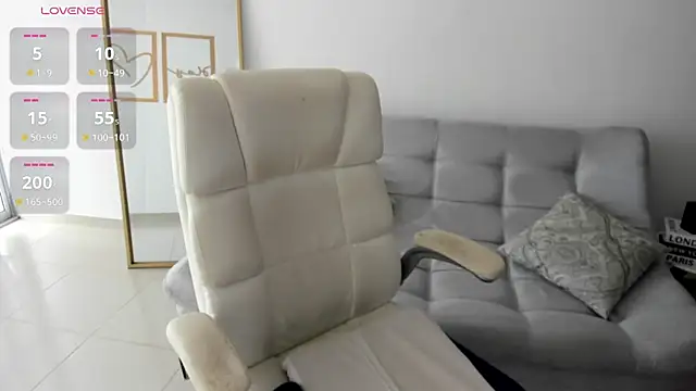 Snapshot of renata_t_ chatting on July 10, 2026, 8:31 pm renata t online show from July 10, 2026, 8:31 pm